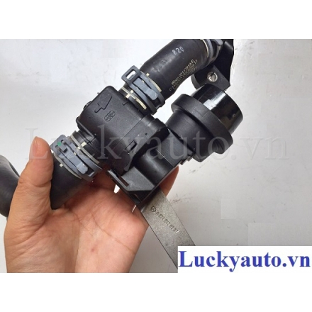 Máy bơm nước xe Mercedes GLC300 4Matic đời 2017_ 2742002451